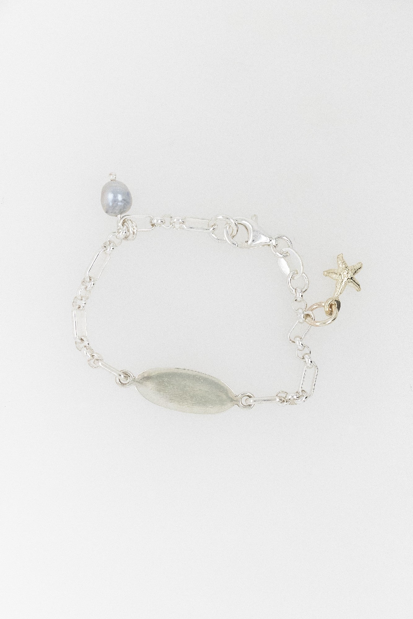 Baby Bracelet with Keshi Pearl and Gold Starfish charm