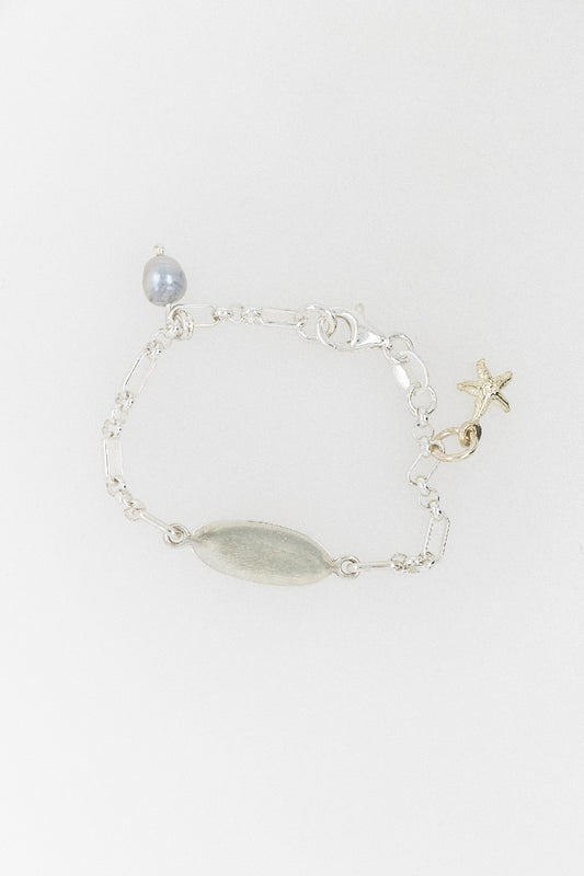Baby Bracelet with Keshi Pearl and Gold Starfish charm