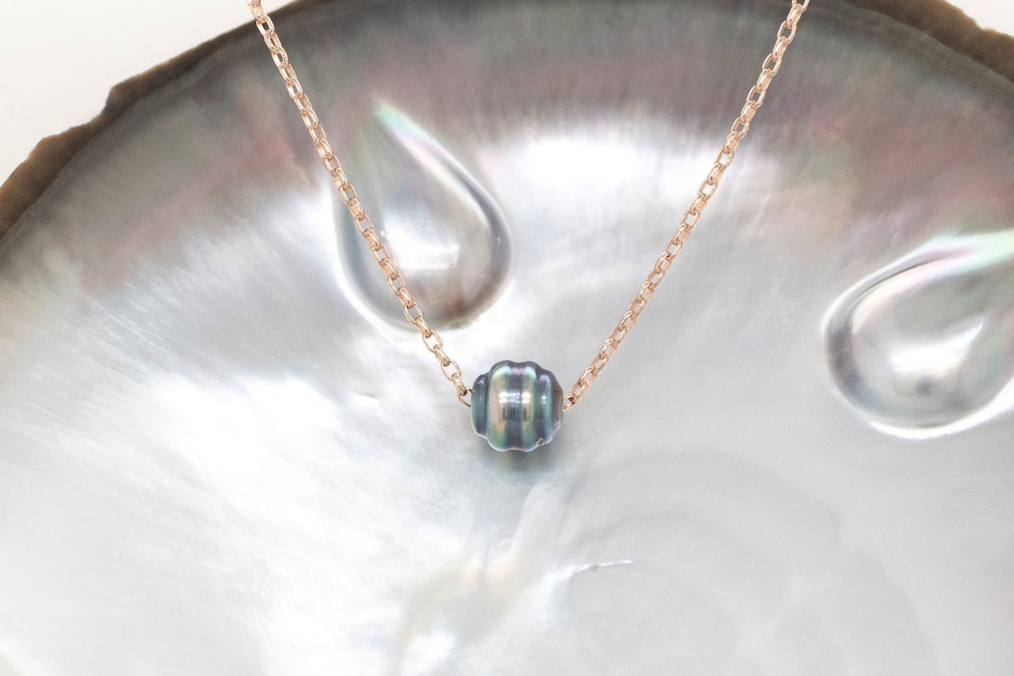 Abrolhos Circle Pearl Slider