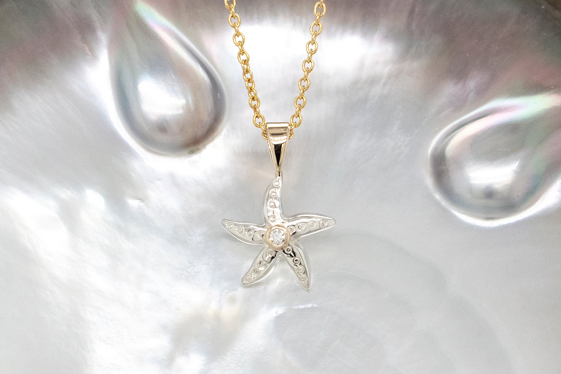 Starfish Pendant with White Diamond
