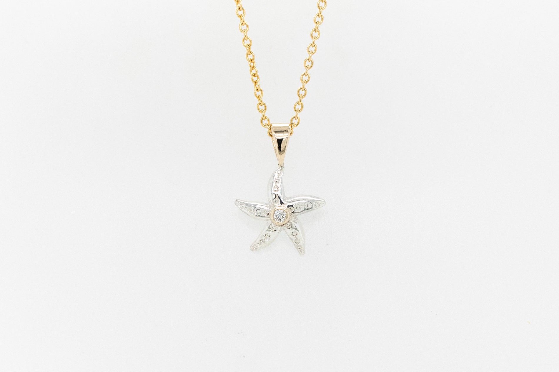 Starfish Pendant with White Diamond