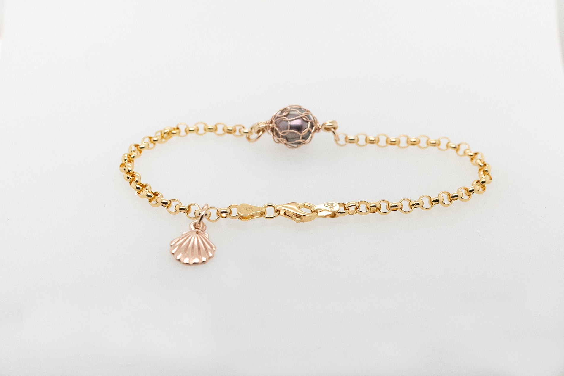 Knitted pearl and Scallop Charm Bracelet 