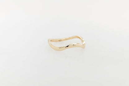 Wavy Tetured Ring 