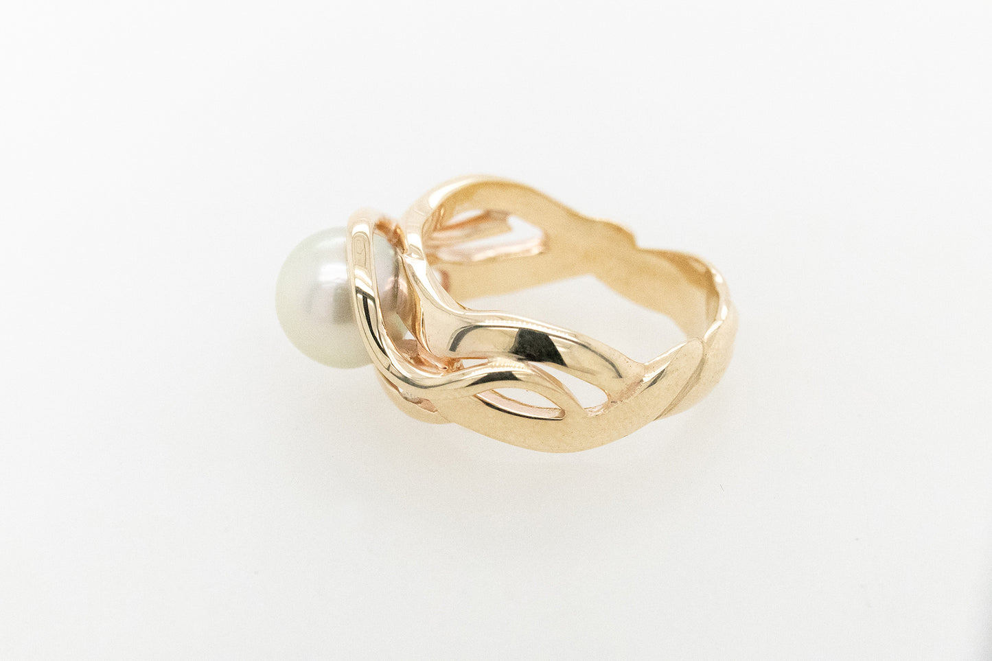 Pearl & Diamond Swirl Ring