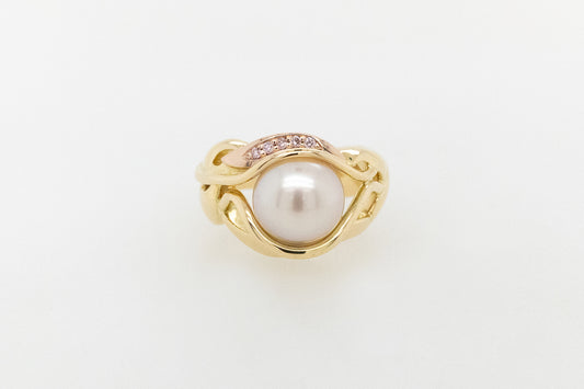 Trevor Bozoky Pearl and Pink diamond ring 