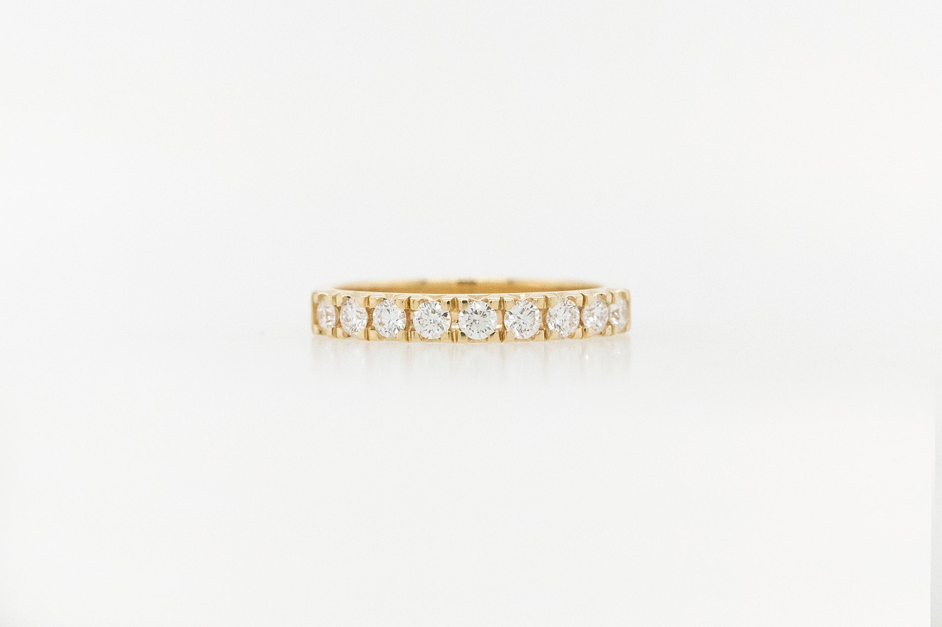 Fishtail-set Diamond Wedding Ring