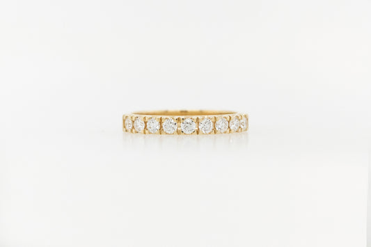 Fishtail-set Diamond Wedding Ring