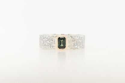 Green Sapphire Textured Gents Ring