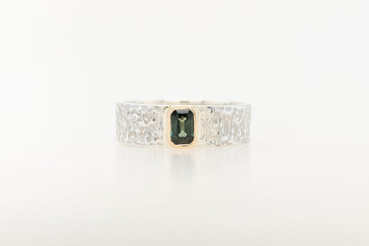 Green Sapphire Textured Gents Ring