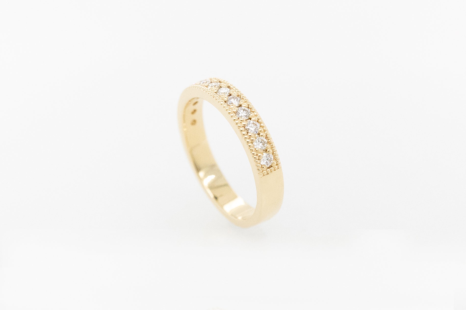 Milgrain-Set Wedding Ring 0.03ct