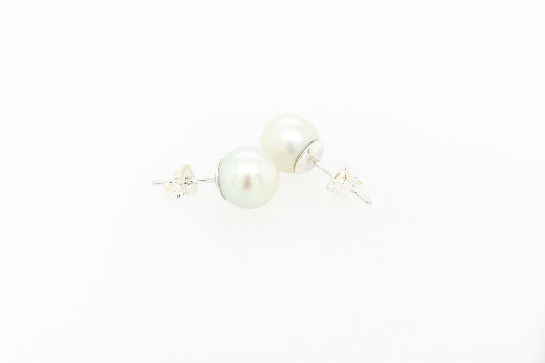 Abrolhos Island Akoya Stud Earrings