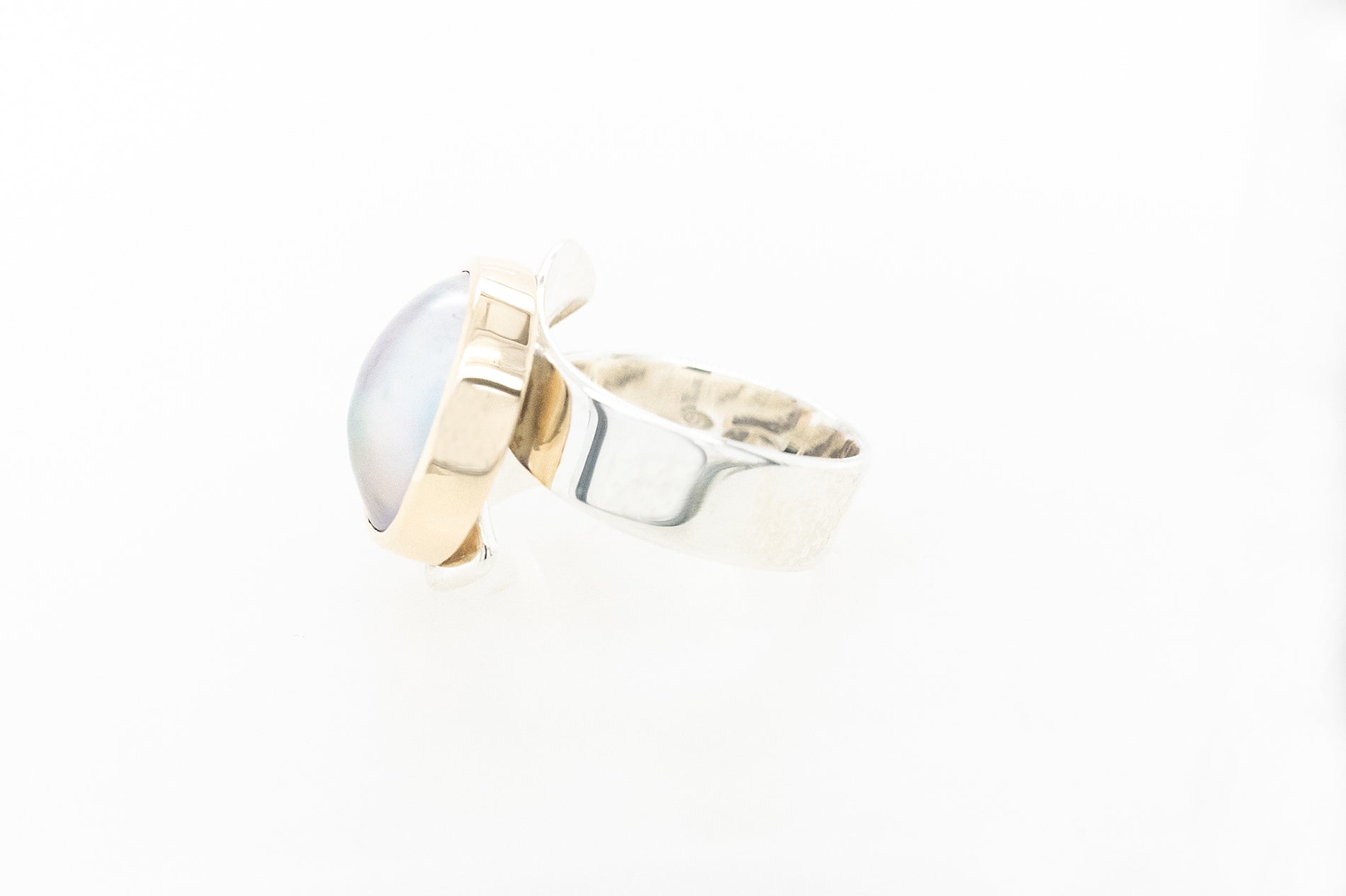 Abrolhos Island Mabe Two Toned Peal Ring