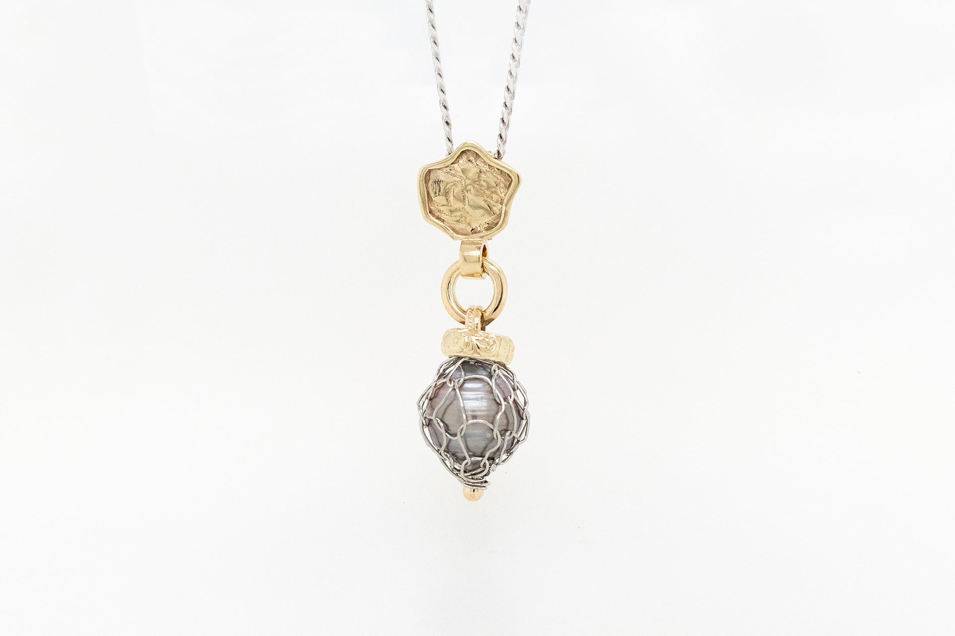 Platinum and Gold Knitted Pearl Pendant