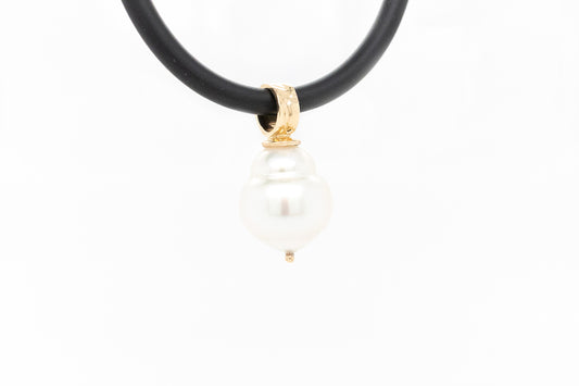 Cygnett Bay Pearl Pendant with Embossed Bale