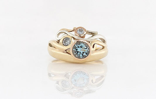 Aquamarine & Diamond Ring 9Y/W/R