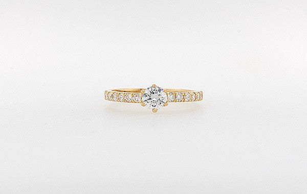 18Y Diamond Engagement Ring 0.40ct E SI2