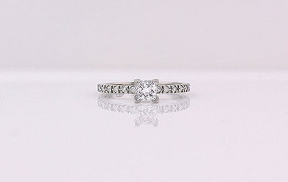 Engagement Ring Platinum Princess Cut 0.50ct E SI1