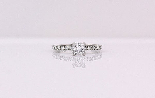 Engagement Ring Platinum Princess Cut 0.50ct E SI1