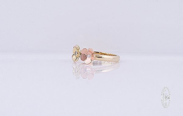 Geraldton Wax 3 Flower Diamond Ring