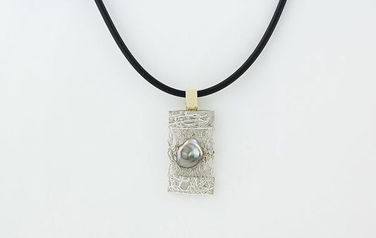 Keshi French Knitted Pendant