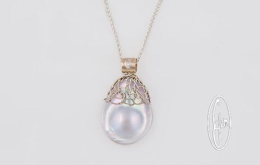Mabe Pearl Half French Knitted Pendant