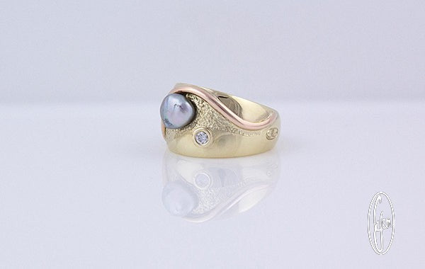 Keshi & Diamond Textured Ring