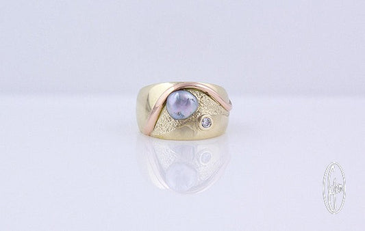 Keshi & Diamond Textured Ring
