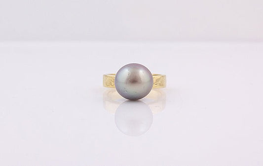Pearl Embossed Band Ring