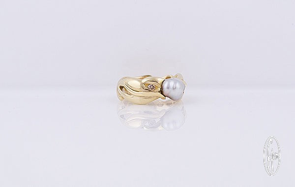 Keshi Pearl & Champagne Diamond Ring