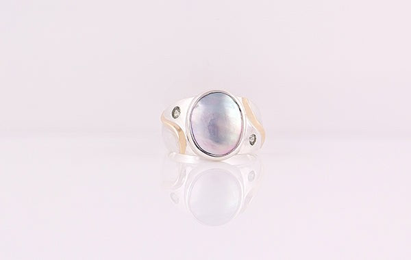 Mabe Pearl & Green Sapphire Ring