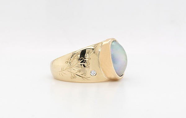 Mabe Pearl & Diamond Hand Engraved Ring 9Y
