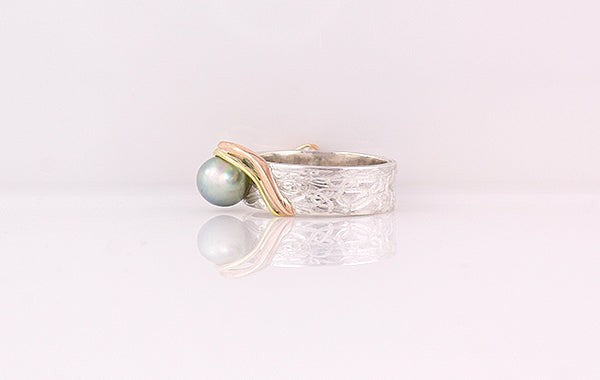 Pearl Embossed 3 tone Swirl Ring