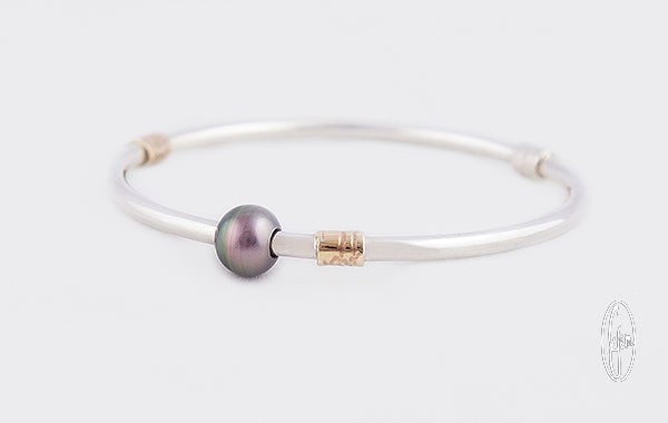 Pearl Bangle with Embossed Sleeves