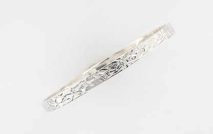 Bangle Solid Embossed