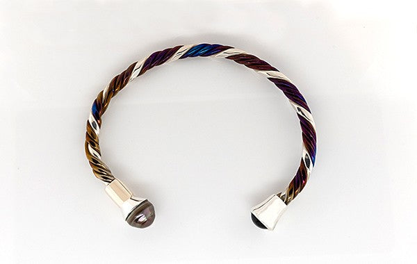 Twist Bangle with Pearl & Black Onyx