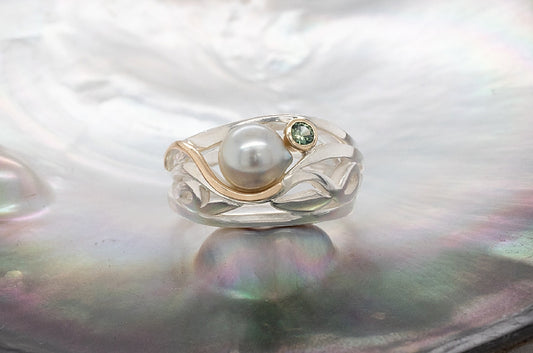 Akoya Pearl Natural & Green Sapphire Ring