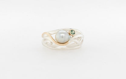 Akoya Pearl Natural & Green Sapphire Ring