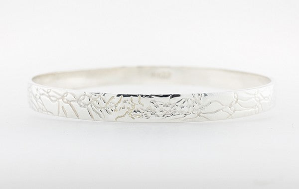 Embossed SS Bangle Solid