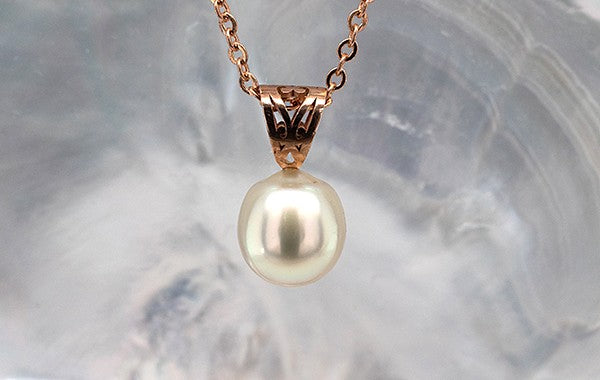Pearl Pendant Champagne Colour