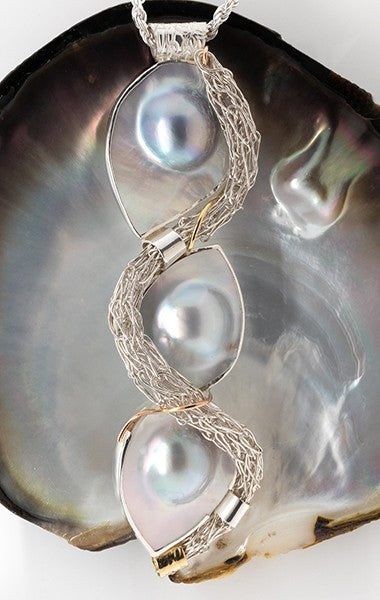 Shark Bay Mabe Pearl French Knitted Pendant