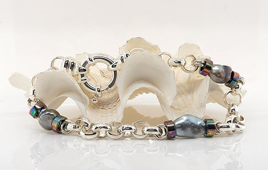 Keshi Pearl Belcher Bracelet with Titanium