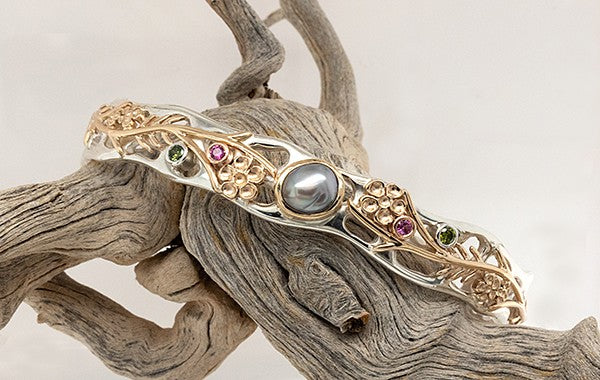 Bangle 'In The Wild' Green Diamonds, Pink Sapphires & Keshi