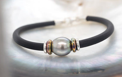 Pearl & Titanium Neoprene Bracelet 9.8mm