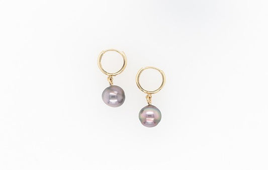 Pearl Huggies Earrings 9Y Small