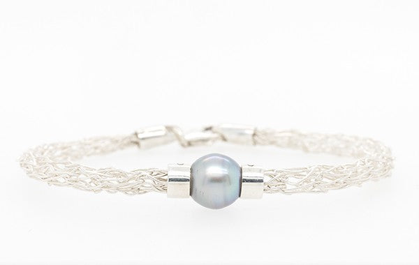 Knitted Bracelet with Pearl SS
