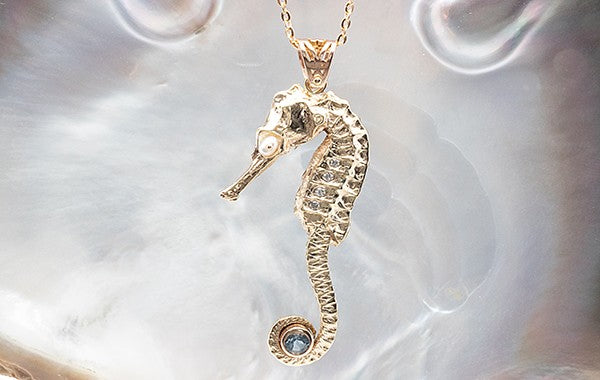 Seahorse Pendant with Aquamarine Diamonds & Keshi