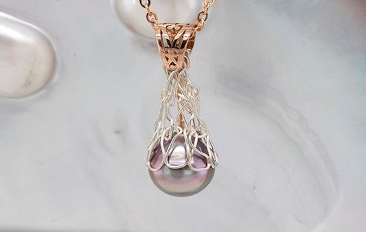 French Knitted Pearl Pendant 9R Filigree Bale